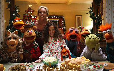 The Muppets with Jane Krakowski and Madison Pettis in Letters to Santa