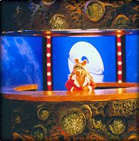 Miss Piggy on UFO Mania